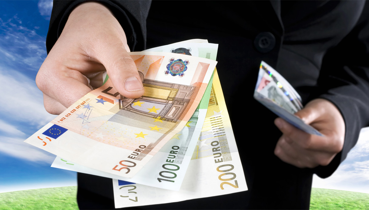 Limite per pagamento in contanti nel 2020 passa da 3000 a 2000 euro – le regole