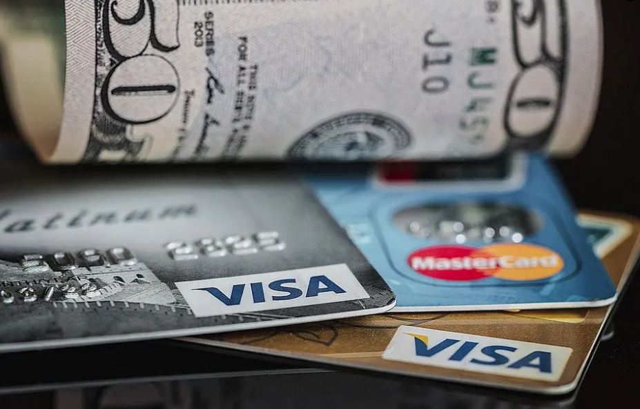 La lotteria degli scontrini: contanti o cashless?
